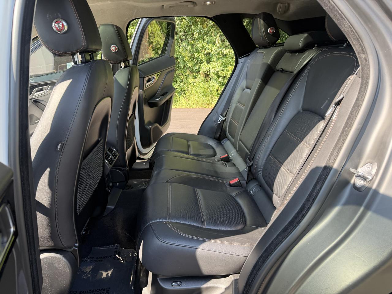 Jaguar F-PACE photo 57