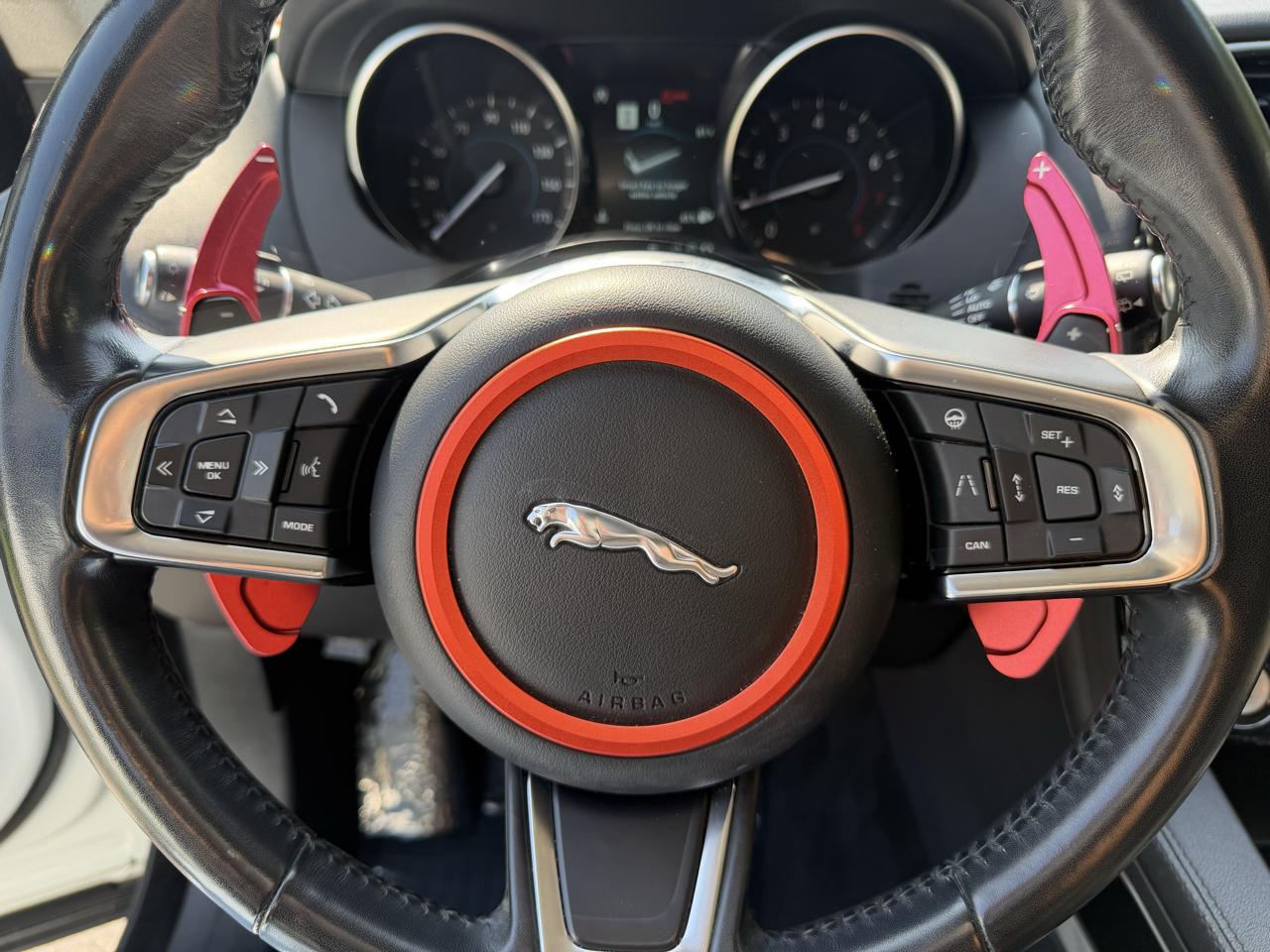 Jaguar F-PACE photo 66