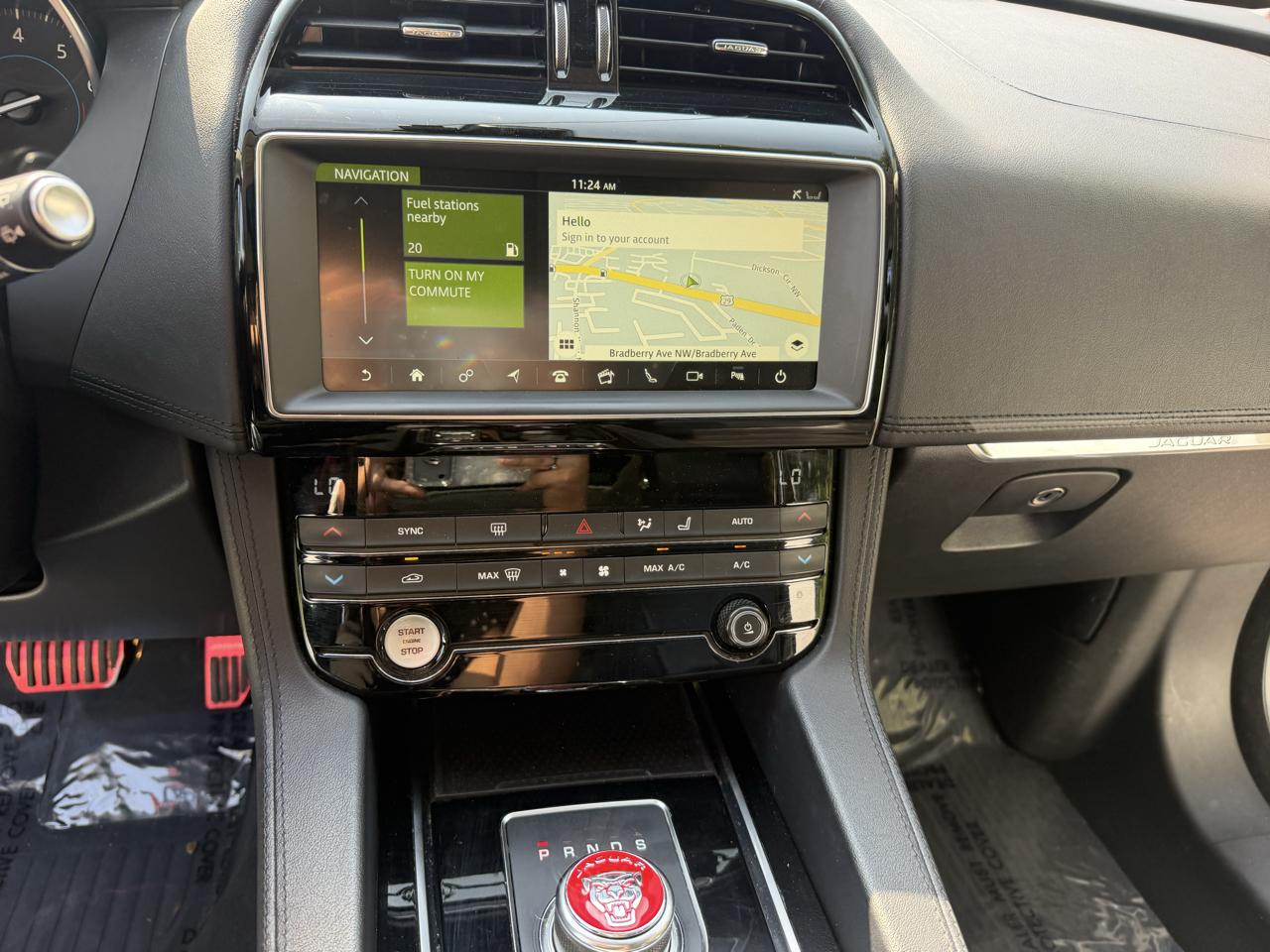 Jaguar F-PACE photo 69