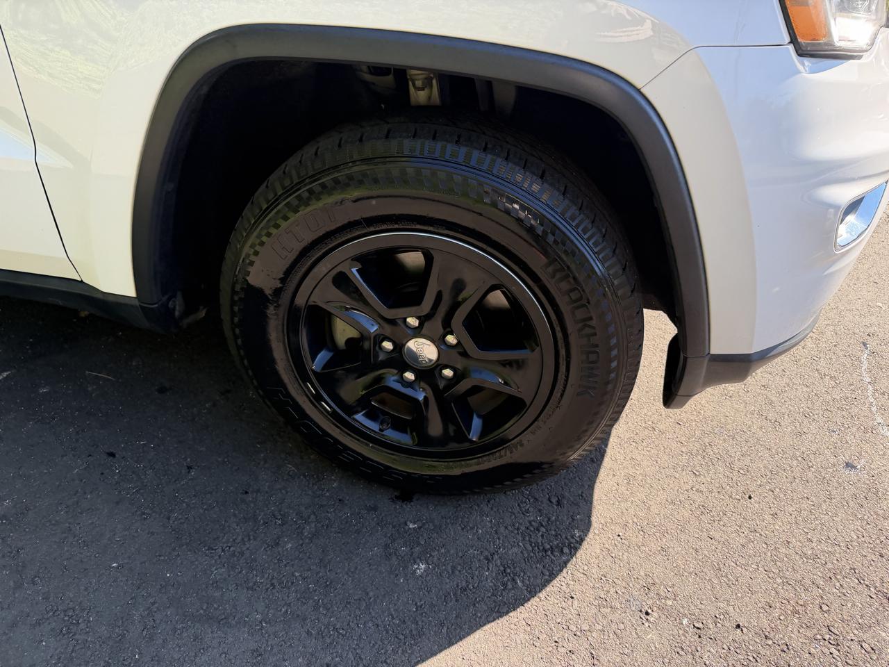 Jeep Grand Cherokee photo 12