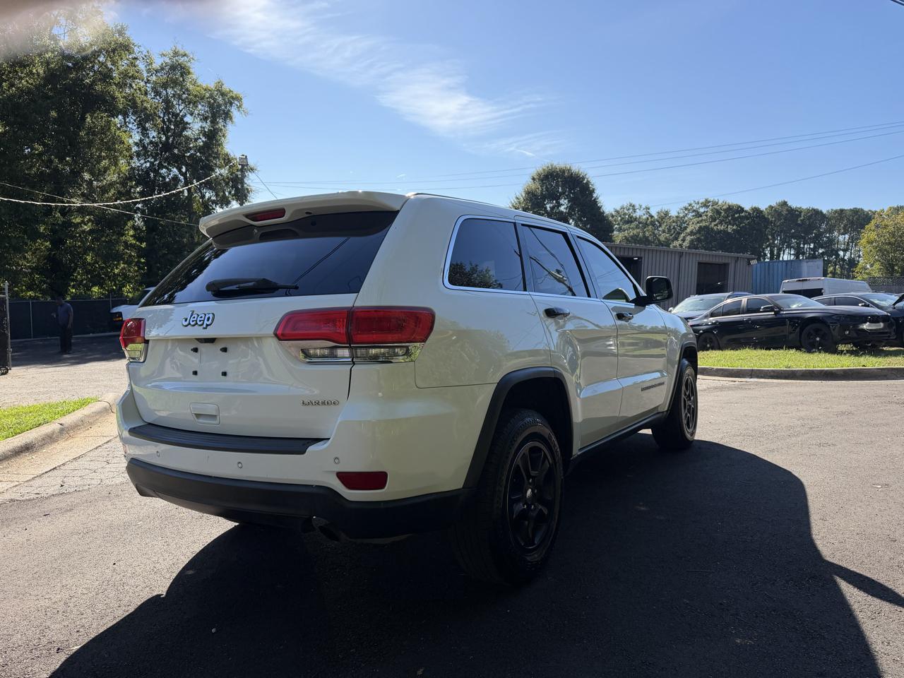 Jeep Grand Cherokee photo 13