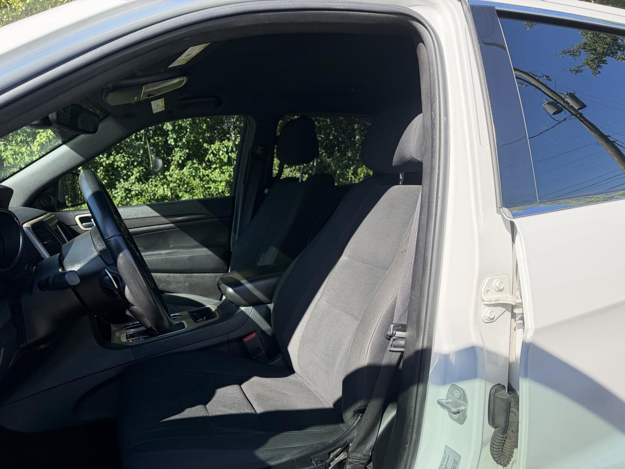 Jeep Grand Cherokee photo 17