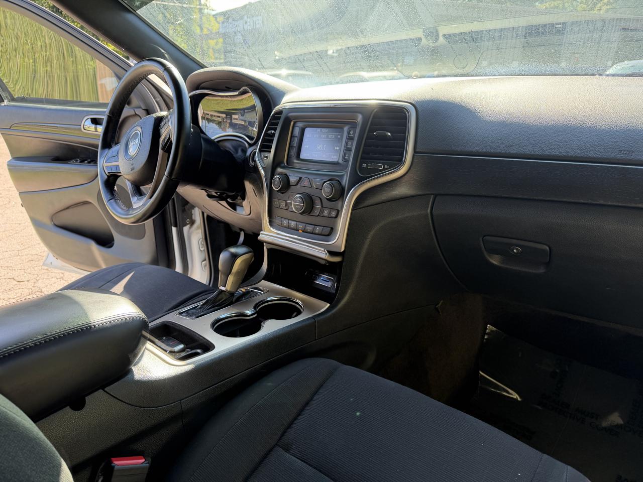 Jeep Grand Cherokee photo 24