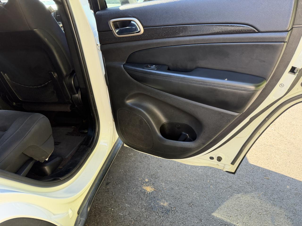 Jeep Grand Cherokee photo 25