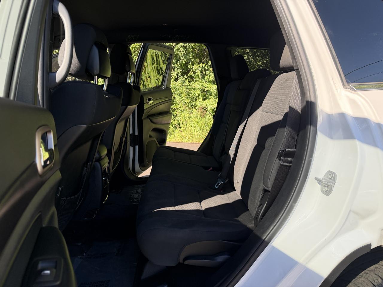 Jeep Grand Cherokee photo 33