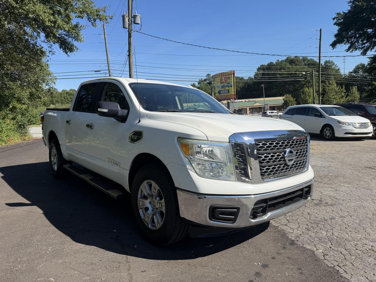 Nissan Titan Platinum Reserve Crew Cab 4WD 2017
