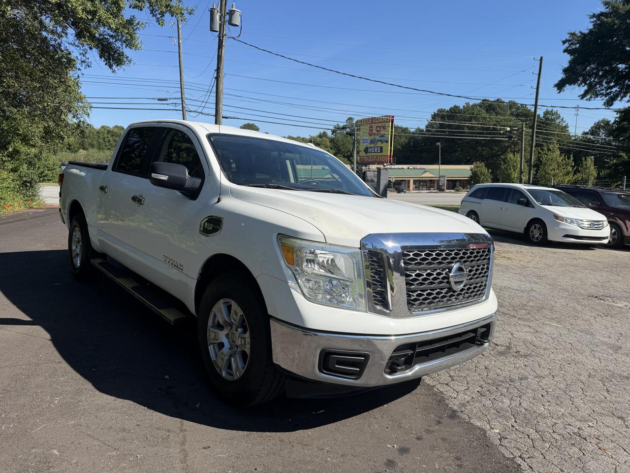 Nissan Titan Platinum Reserve Crew Cab 4WD 2017