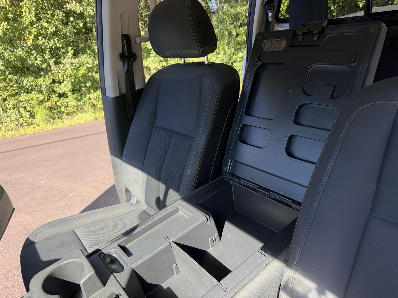 Nissan Titan Platinum Reserve Crew Cab 4WD 2017