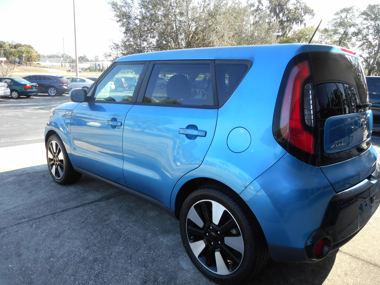 Kia Soul + w/Signature 2.0 Special Edition 2016