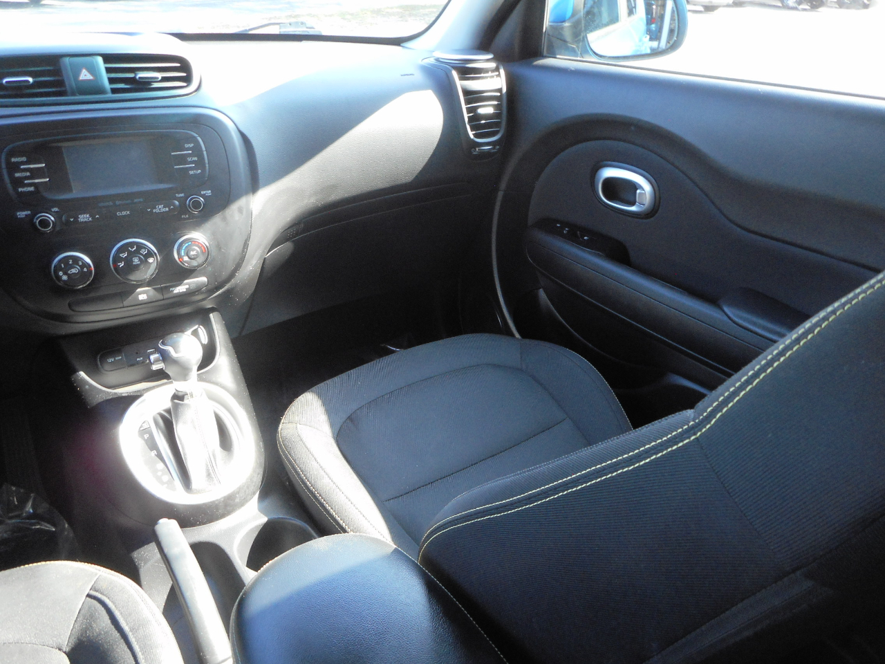 Kia Soul + w/Signature 2.0 Special Edition 2016