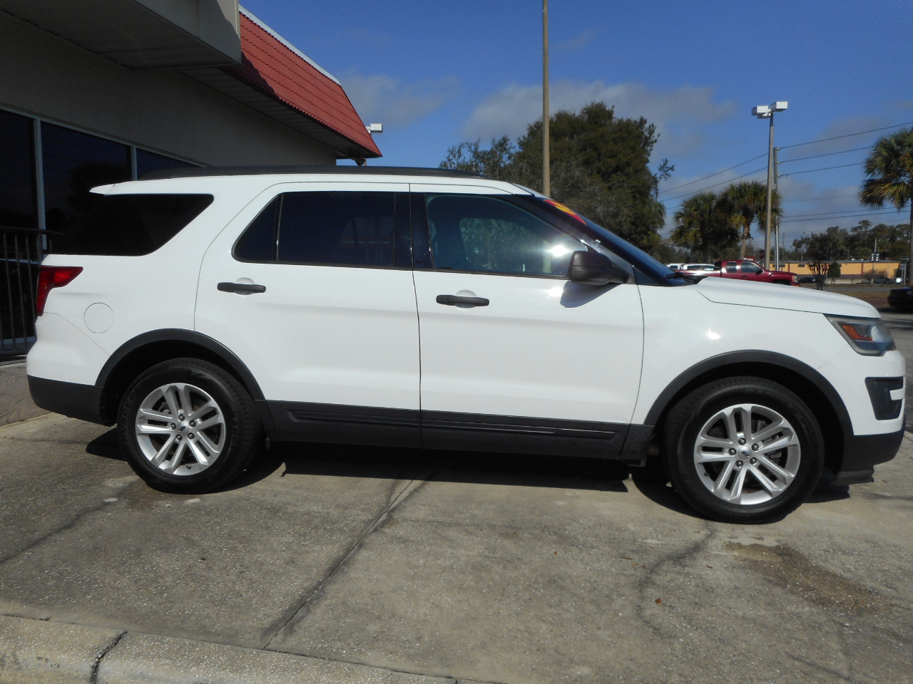 Ford Explorer Base FWD 2016