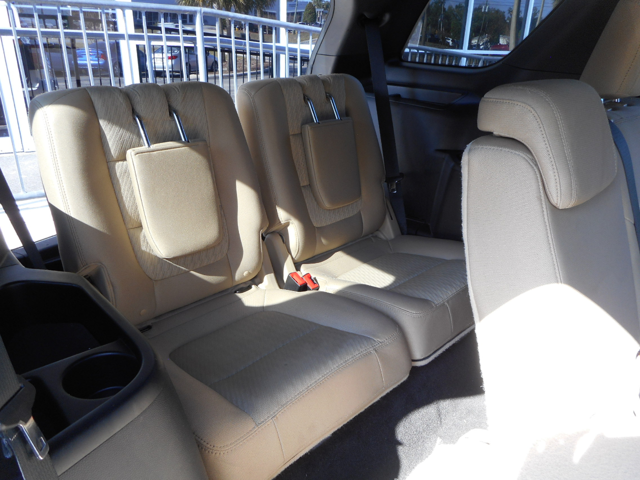 Ford Explorer Base FWD 2016