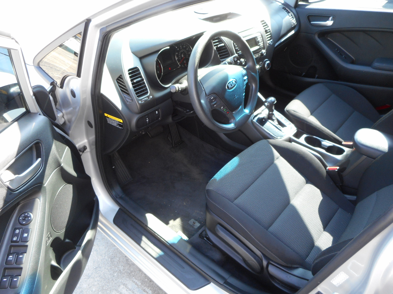 Kia Forte LX 6A 2017