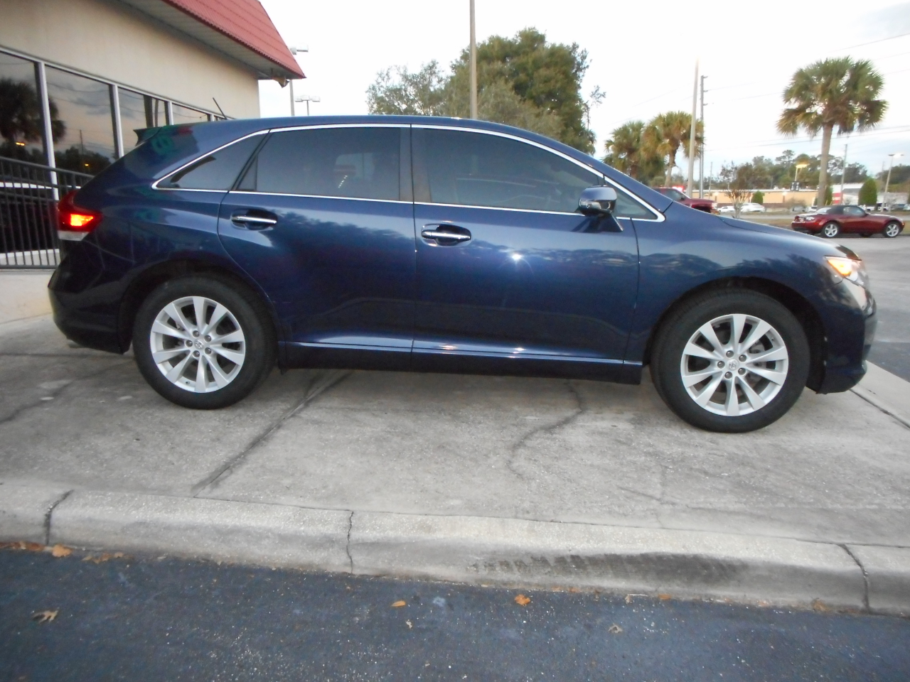 Toyota Venza XLE I4 FWD 2015
