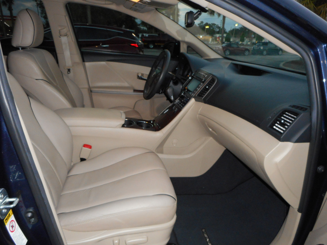 Toyota Venza XLE I4 FWD 2015