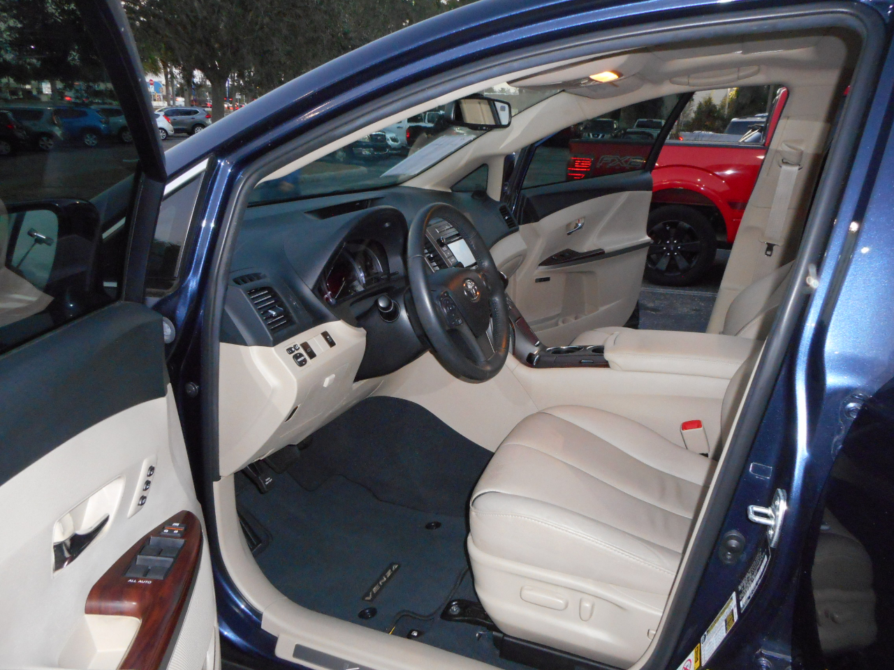 Toyota Venza XLE I4 FWD 2015