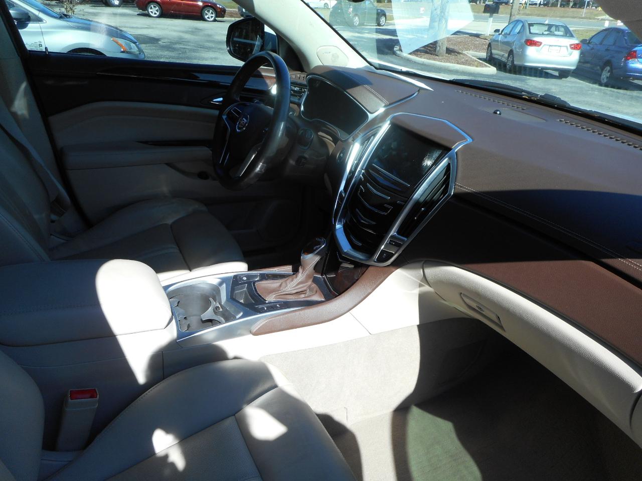 Cadillac SRX Luxury Collection FWD 2014