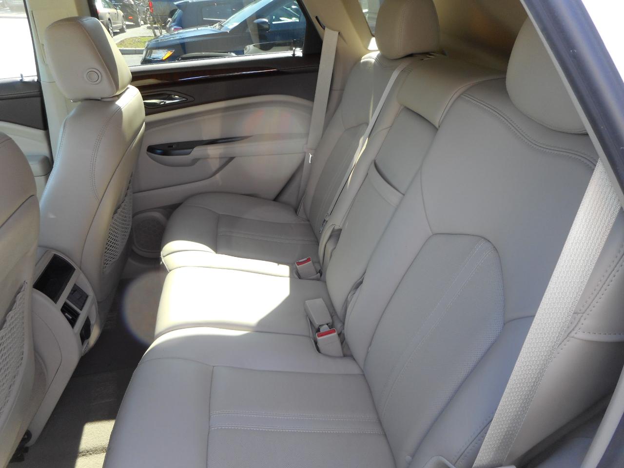 Cadillac SRX Luxury Collection FWD 2014