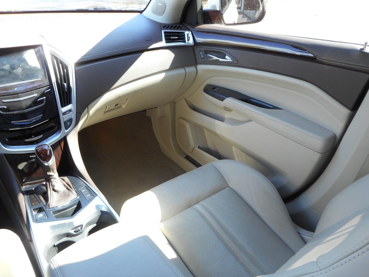 Cadillac SRX Luxury Collection FWD 2014