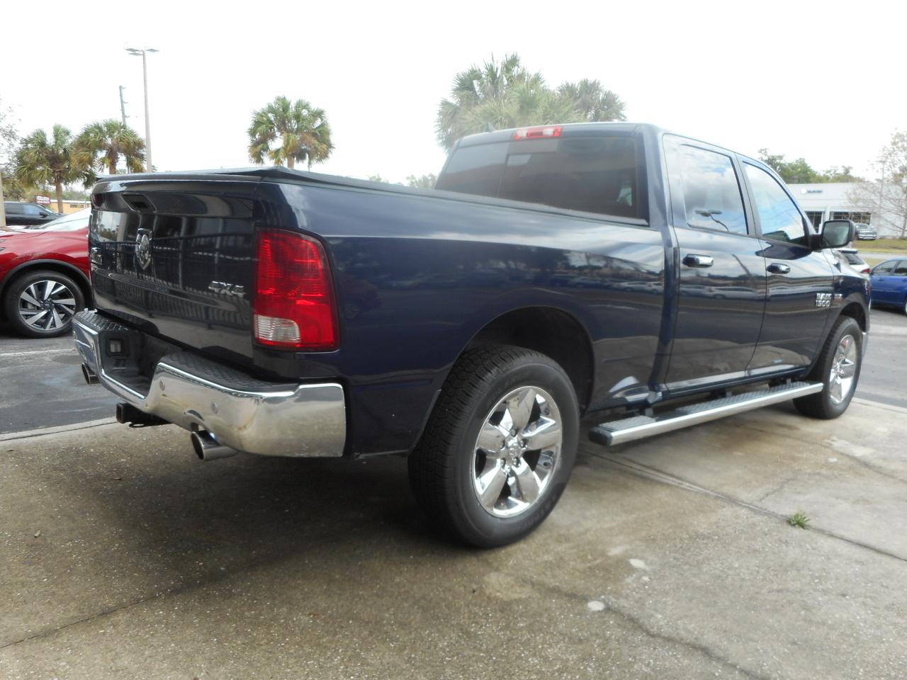 RAM 1500 Big Horn Crew Cab LWB 4WD 2017