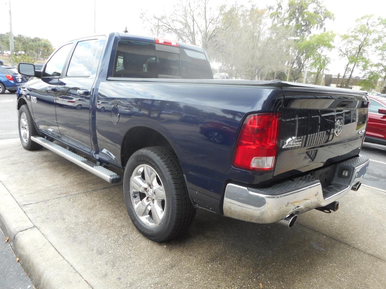RAM 1500 Big Horn Crew Cab LWB 4WD 2017