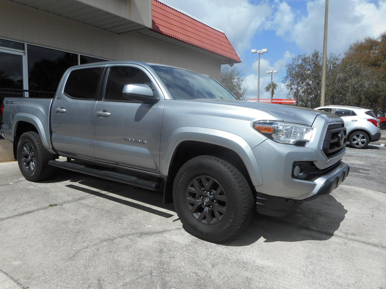 Toyota Tacoma SR5 Double Cab Long Bed V6 6AT 2WD 2023