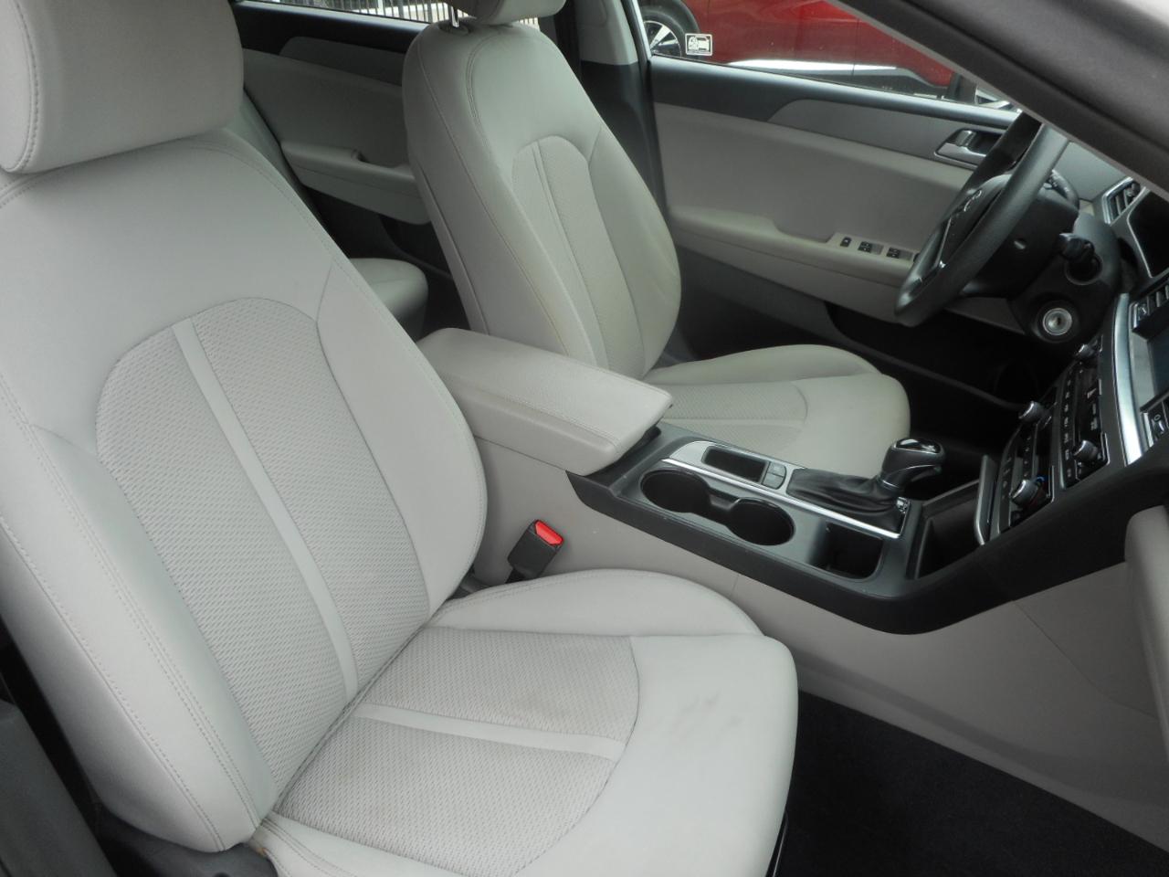 Hyundai Sonata SE 2016