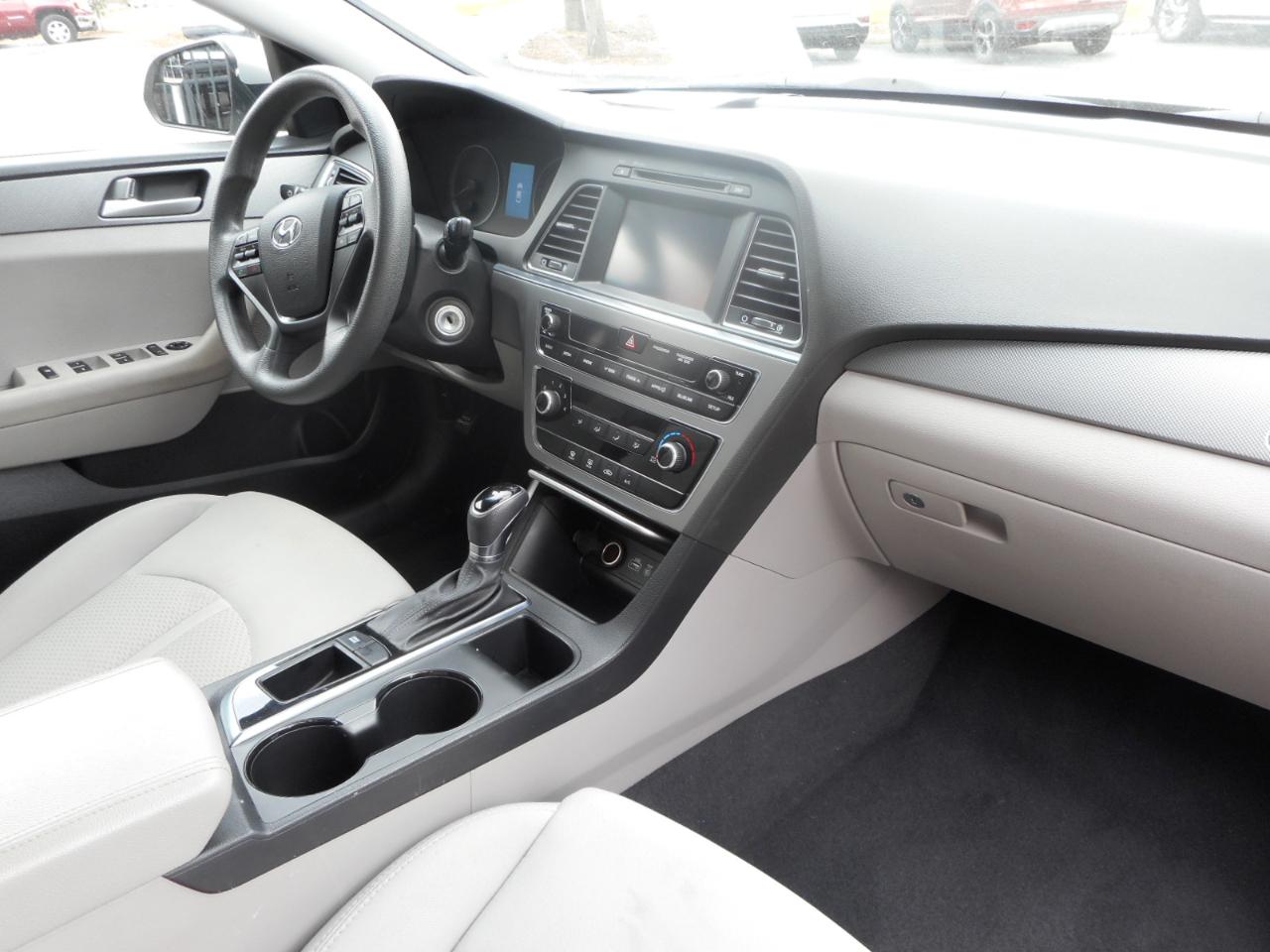 Hyundai Sonata SE 2016