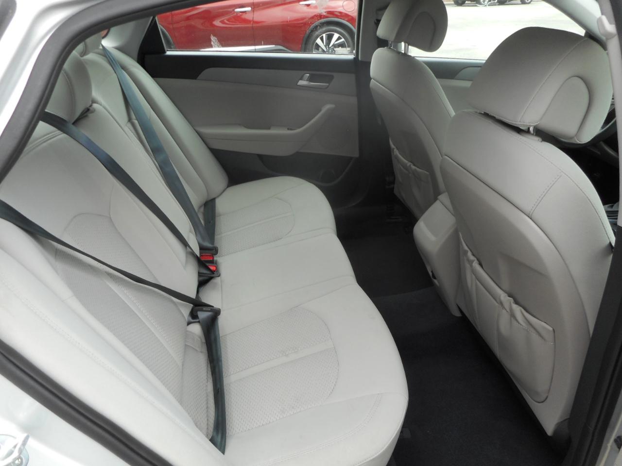 Hyundai Sonata SE 2016