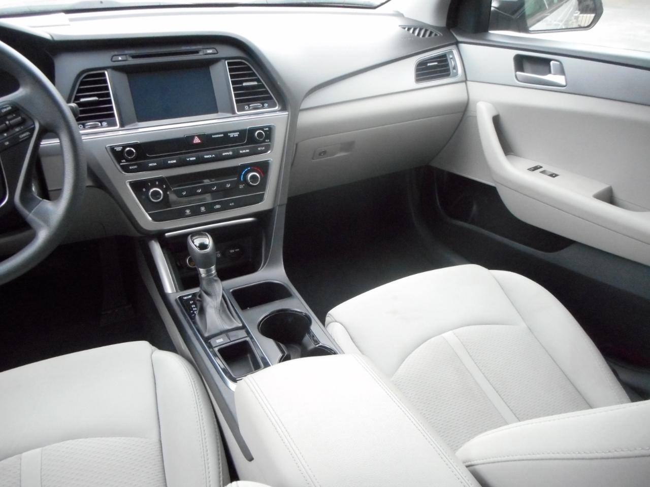 Hyundai Sonata SE 2016