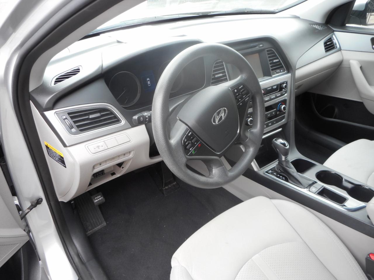 Hyundai Sonata SE 2016