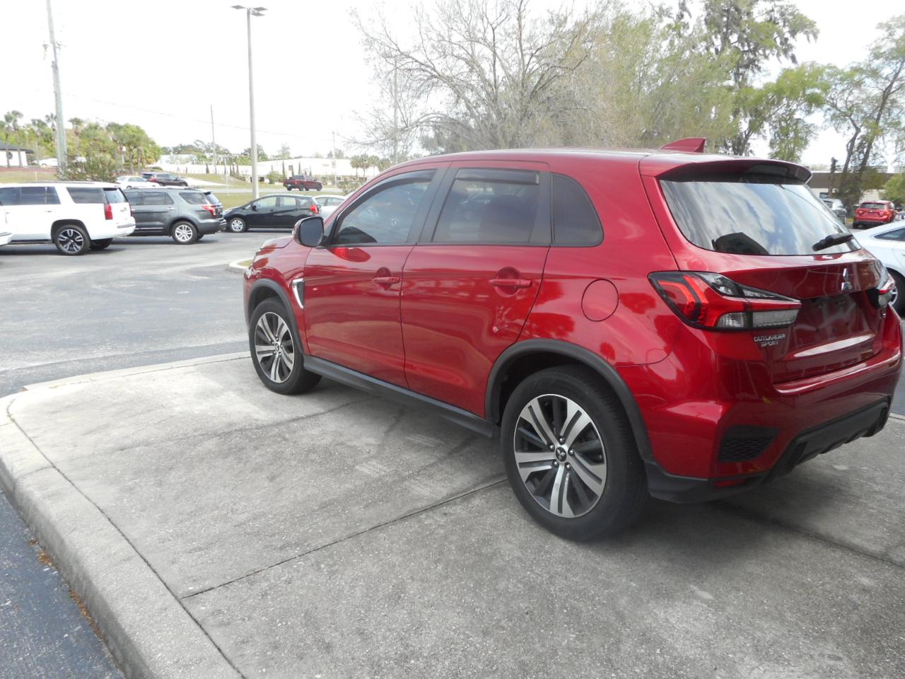 Mitsubishi Outlander Sport 2.0 ES CVT 2017