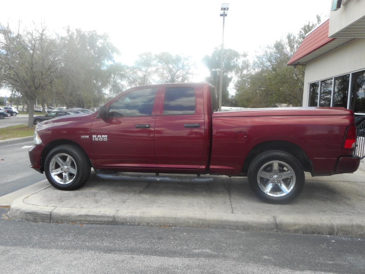 RAM 1500 Tradesman Quad Cab 2WD 2017