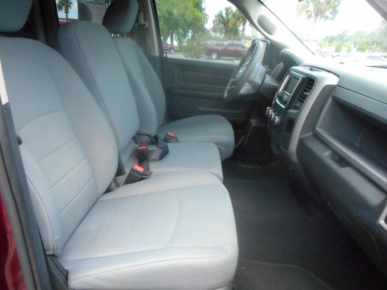 RAM 1500 Tradesman Quad Cab 2WD 2017