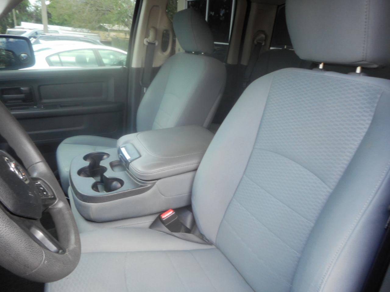 RAM 1500 Tradesman Quad Cab 2WD 2017