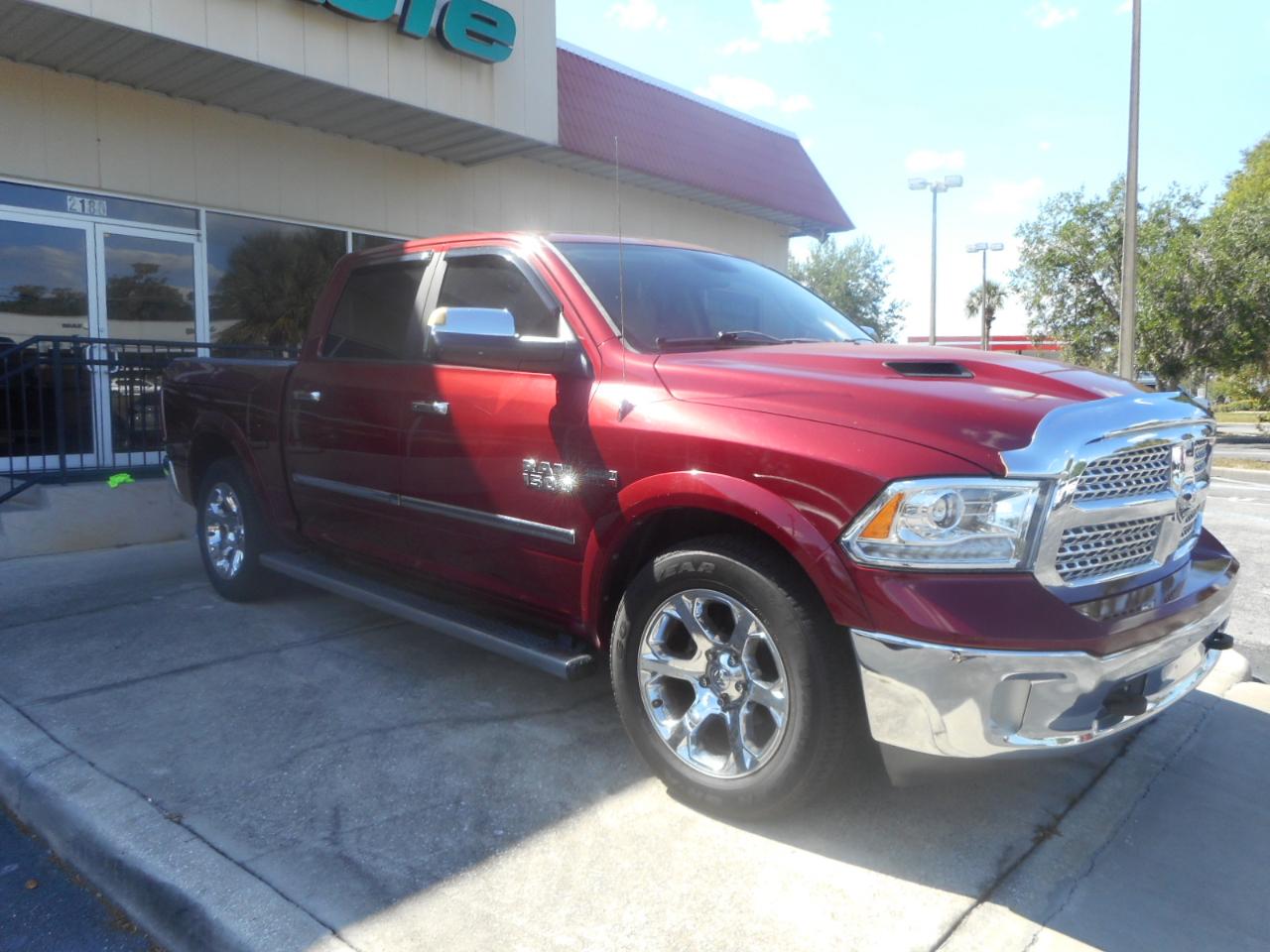 RAM 1500 Laramie Crew Cab SWB 2WD 2013