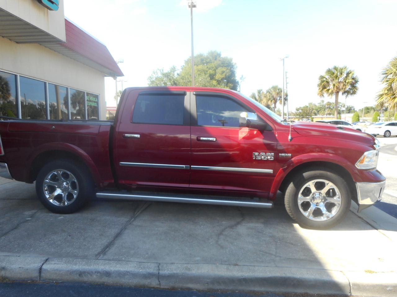 RAM 1500 Laramie Crew Cab SWB 2WD 2013