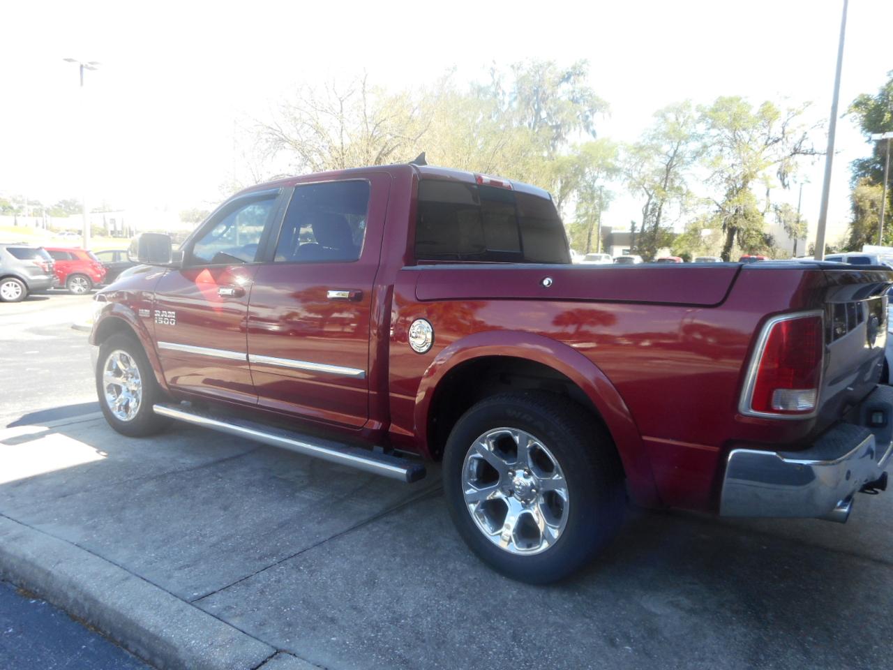 RAM 1500 Laramie Crew Cab SWB 2WD 2013