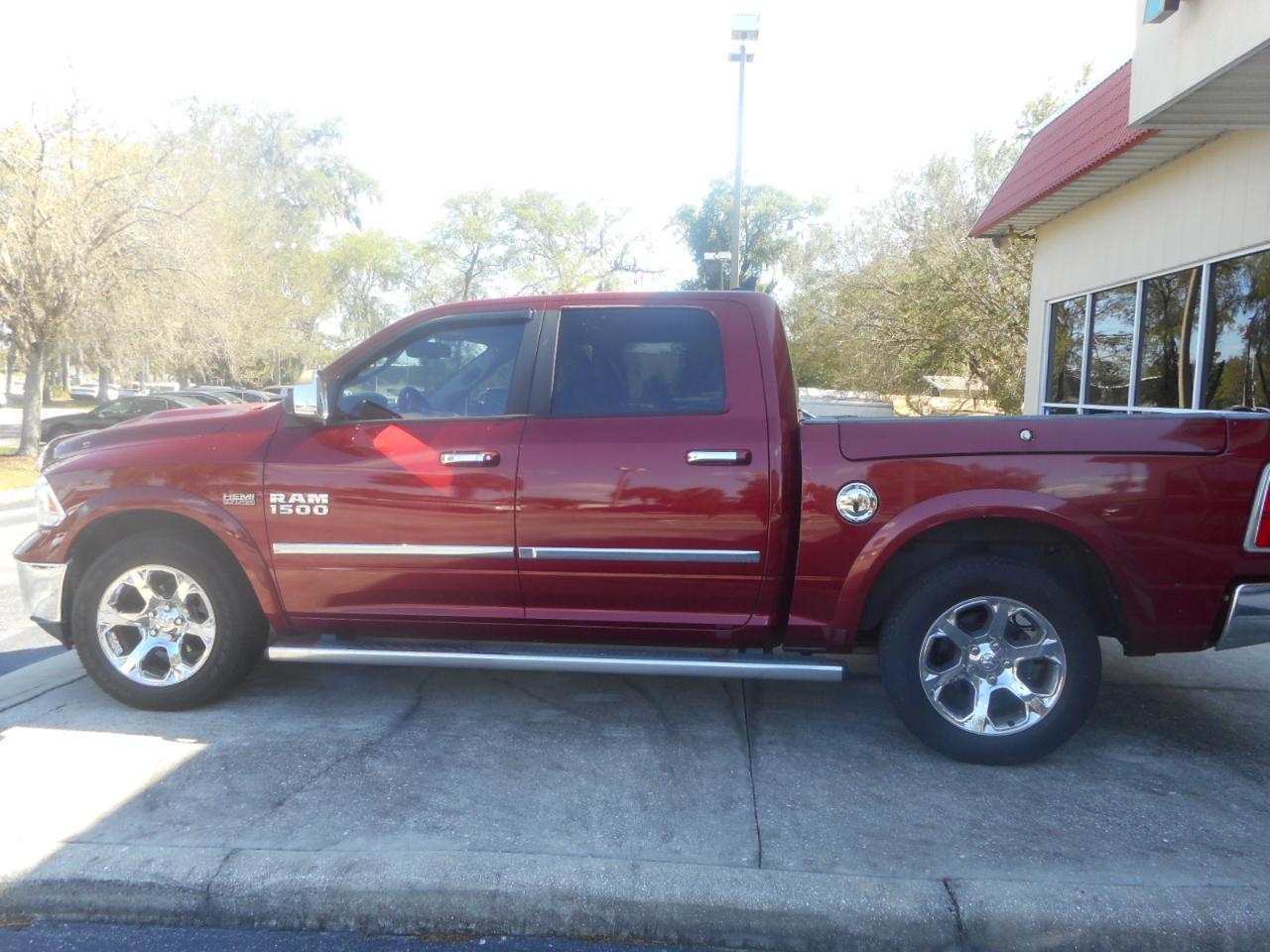 RAM 1500 Laramie Crew Cab SWB 2WD 2013