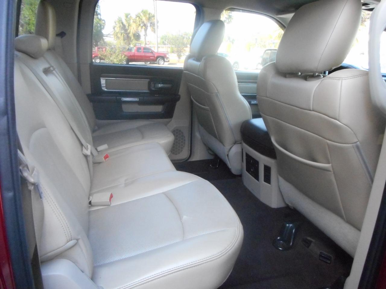 RAM 1500 Laramie Crew Cab SWB 2WD 2013