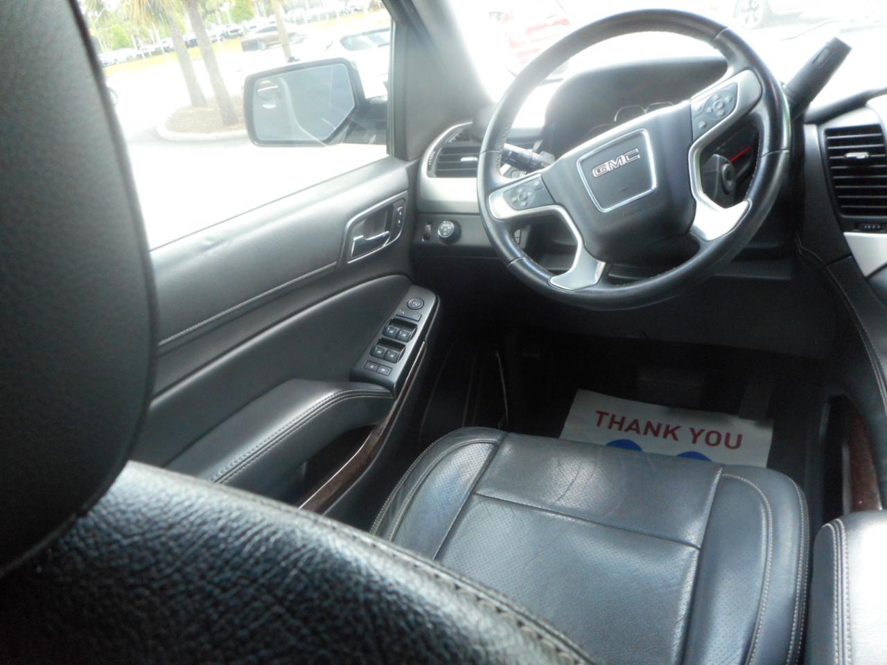 GMC Yukon XL SLE 2WD 2016