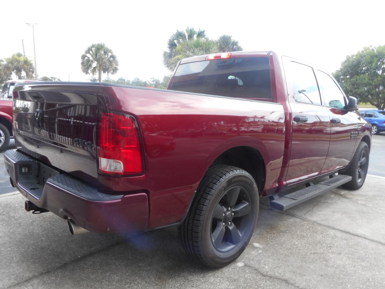 RAM 1500 Tradesman Crew Cab SWB 4WD 2018