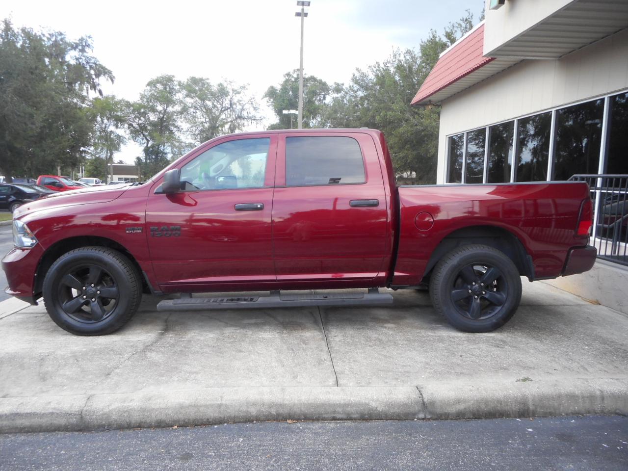 RAM 1500 Tradesman Crew Cab SWB 4WD 2018
