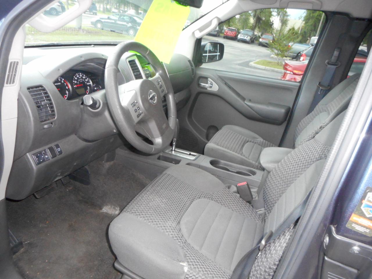 Nissan Frontier SV King Cab 6MT 2WD 2014