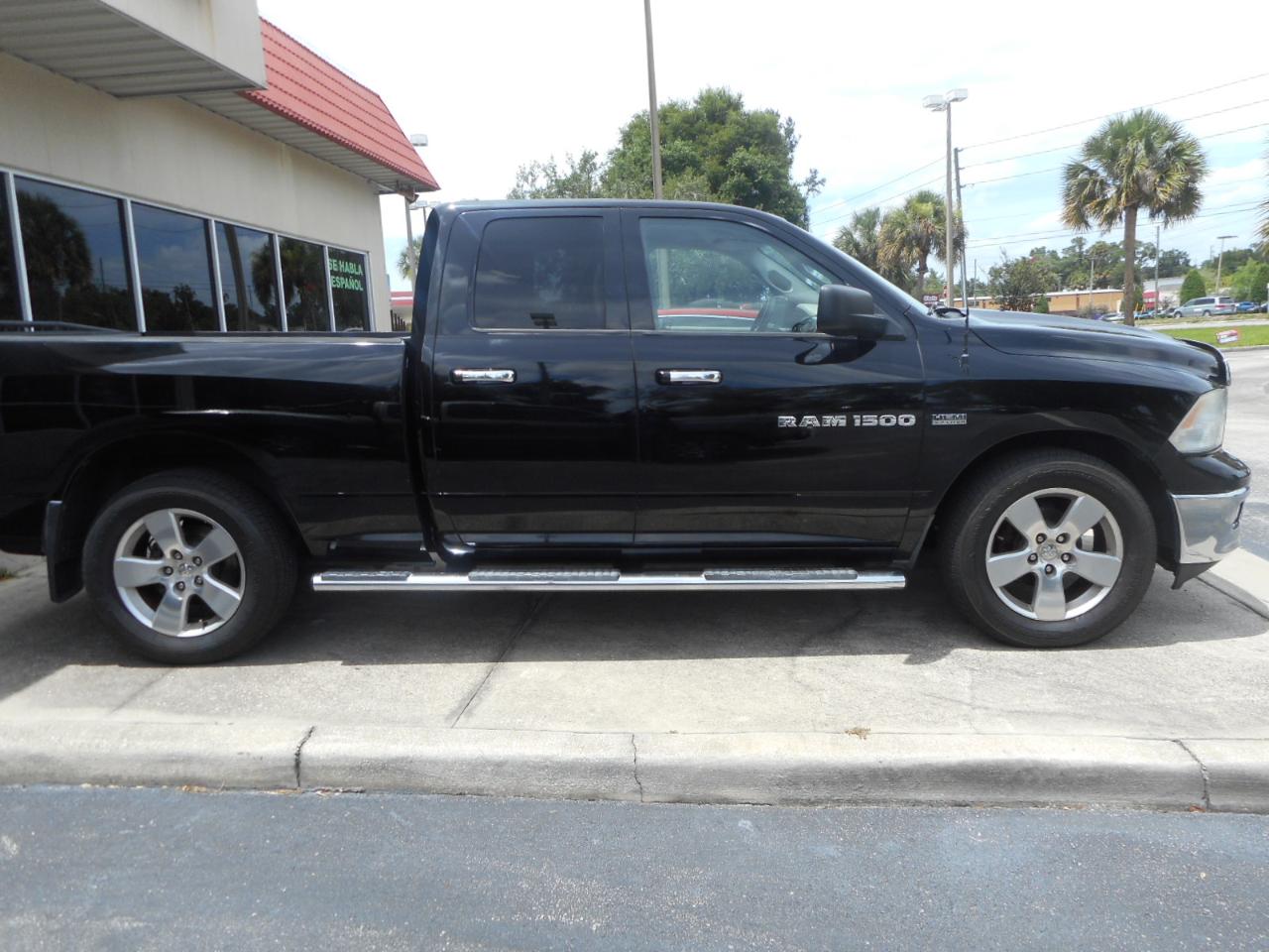 RAM 1500 SLT Quad Cab 2WD 2012
