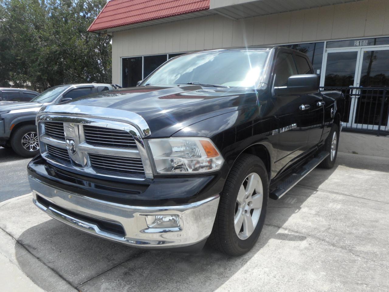 RAM 1500 SLT Quad Cab 2WD 2012
