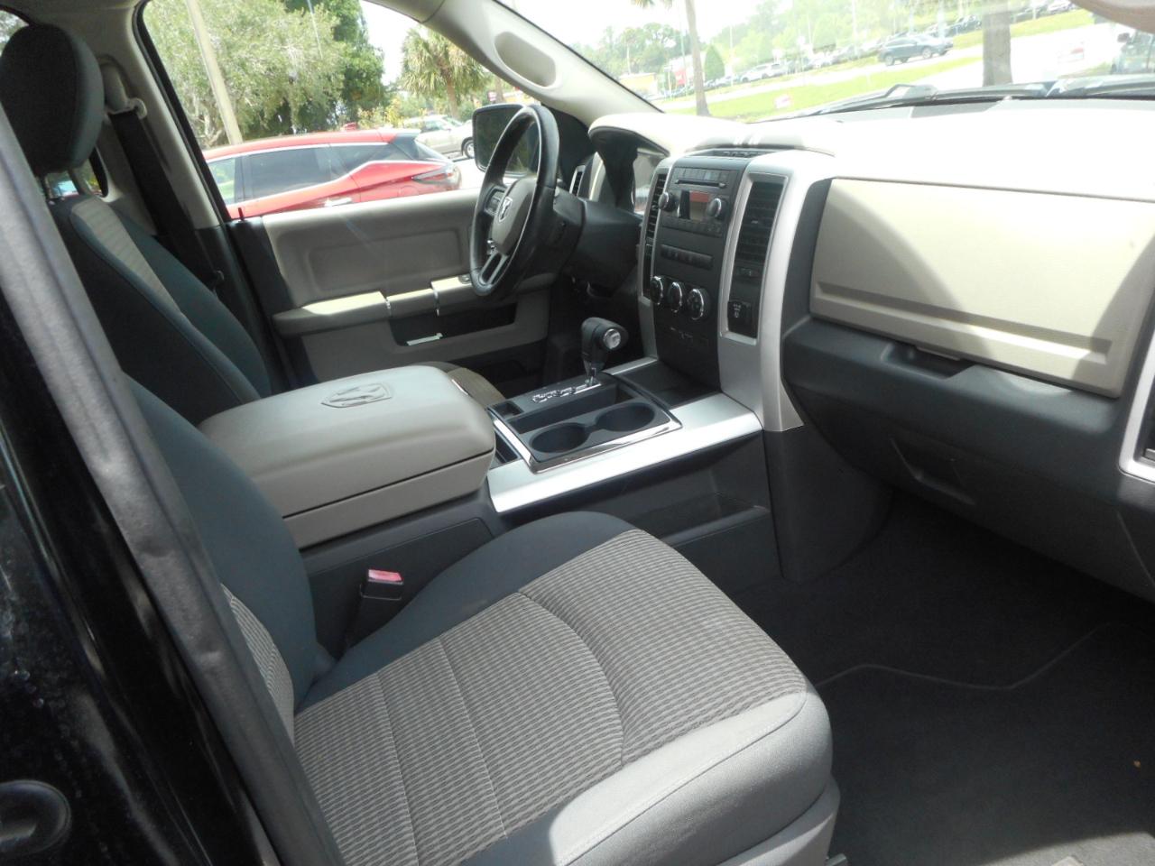 RAM 1500 SLT Quad Cab 2WD 2012