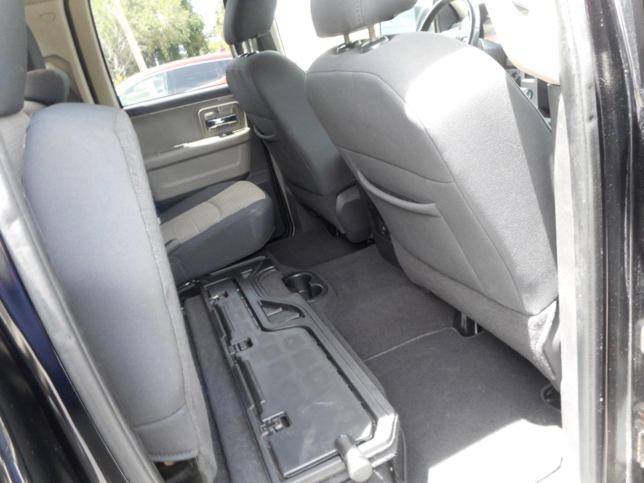 RAM 1500 SLT Quad Cab 2WD 2012