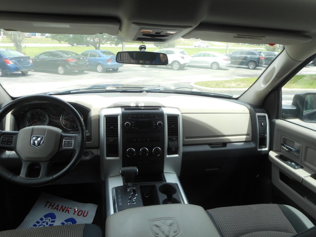 RAM 1500 SLT Quad Cab 2WD 2012