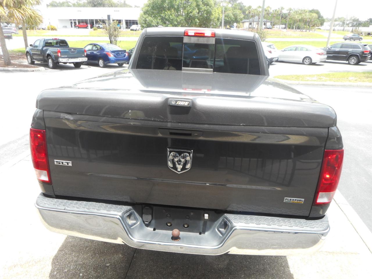 RAM 1500 SLT Quad Cab 2WD 2016